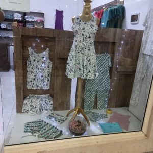 دکور فروشگاه پوشاک