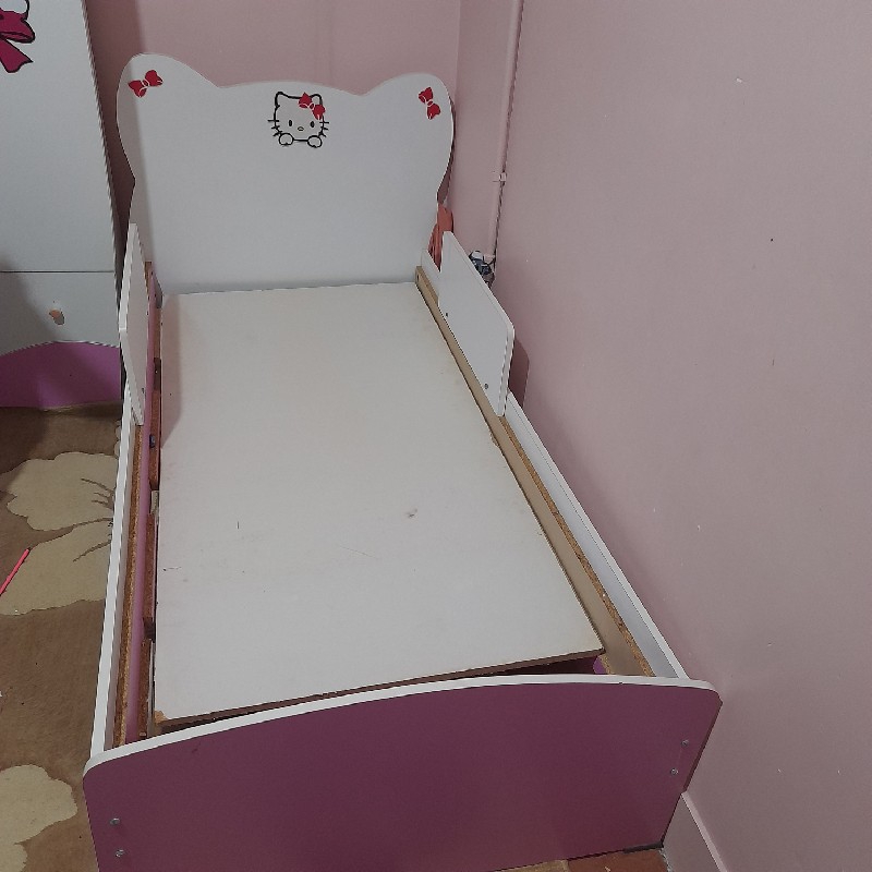 تختخواب در حد نو