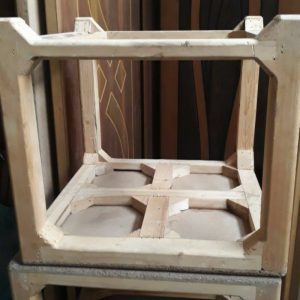 کرسی های چوبی مقاوم و محکم در همه اندازه