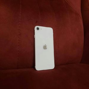 موبایل اپل SE2020