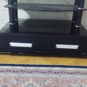 میز تلویزیون و جاکفشی