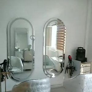 پرسنل حرفه ای و با مشتری  در تمامی لاین ها رو سالن ماه عسل می پذیرد.شهریار خیابان ولیعصر کوچه ی ثمری