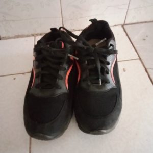 سلام کفش 3 روز استفاده شوده و سایزش38هست