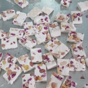 فروش گز ونوقا وباسلوق وپرچمی بیردیشبال