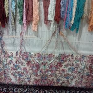 فرش ابریشم نیمه بافت، 6متری