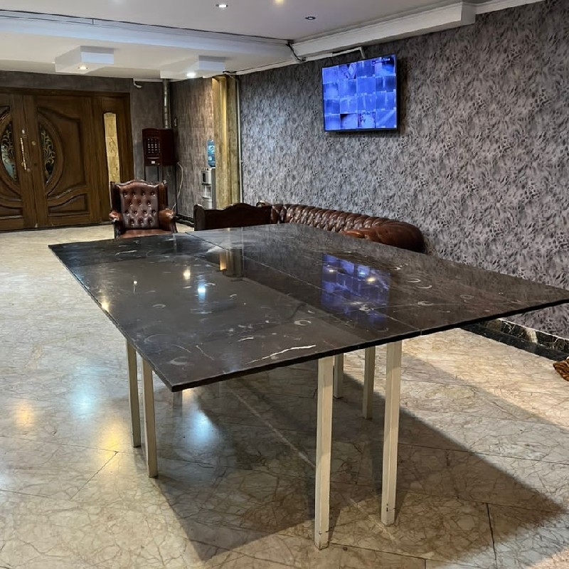 میز سنگی پایه اهنی