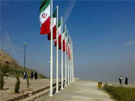 ساخت انواع پایه پرچم لوله ایی و چندوجهی