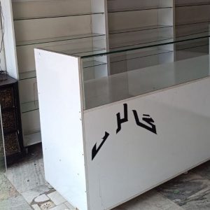 ویترین و پیشخوان