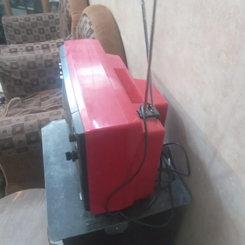فروش یک عدد تلوزیون ۱۴ اینچ بجینگ درحدنو.