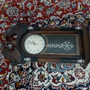 ساعت دیواری نو تمیز