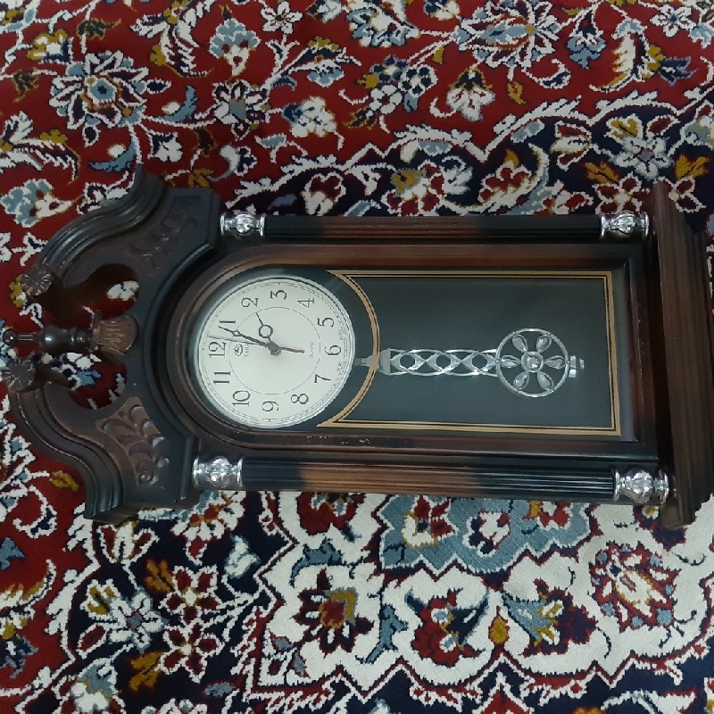 ساعت دیواری نو تمیز