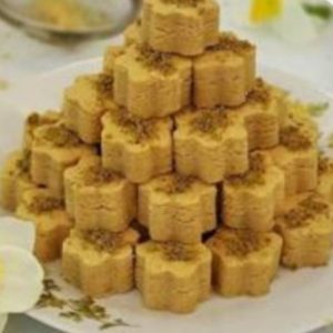 شیرینی خانگی نخودچی