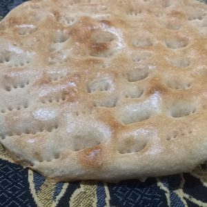 نان تازه پخت و گرم