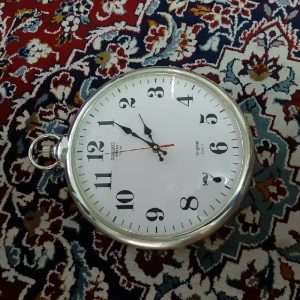 ساعت دیواری نو تمیز