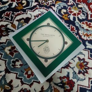 ساعت دیواری نو تمیز