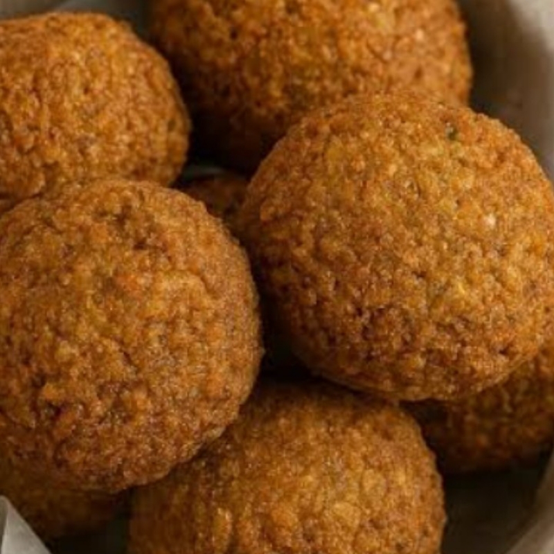 فلافل خانگی هر عدد ۱۵۰۰۰