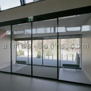 درب اتوماتیک شیشه ای خم