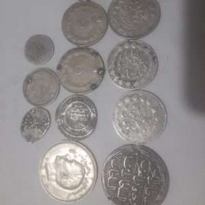 تعدادی سکه قدیمی