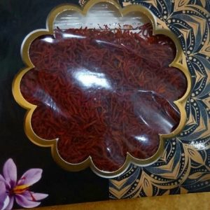 زعفران ریشه وگل