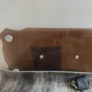 میز با پایه جنس میز شیشه ای
